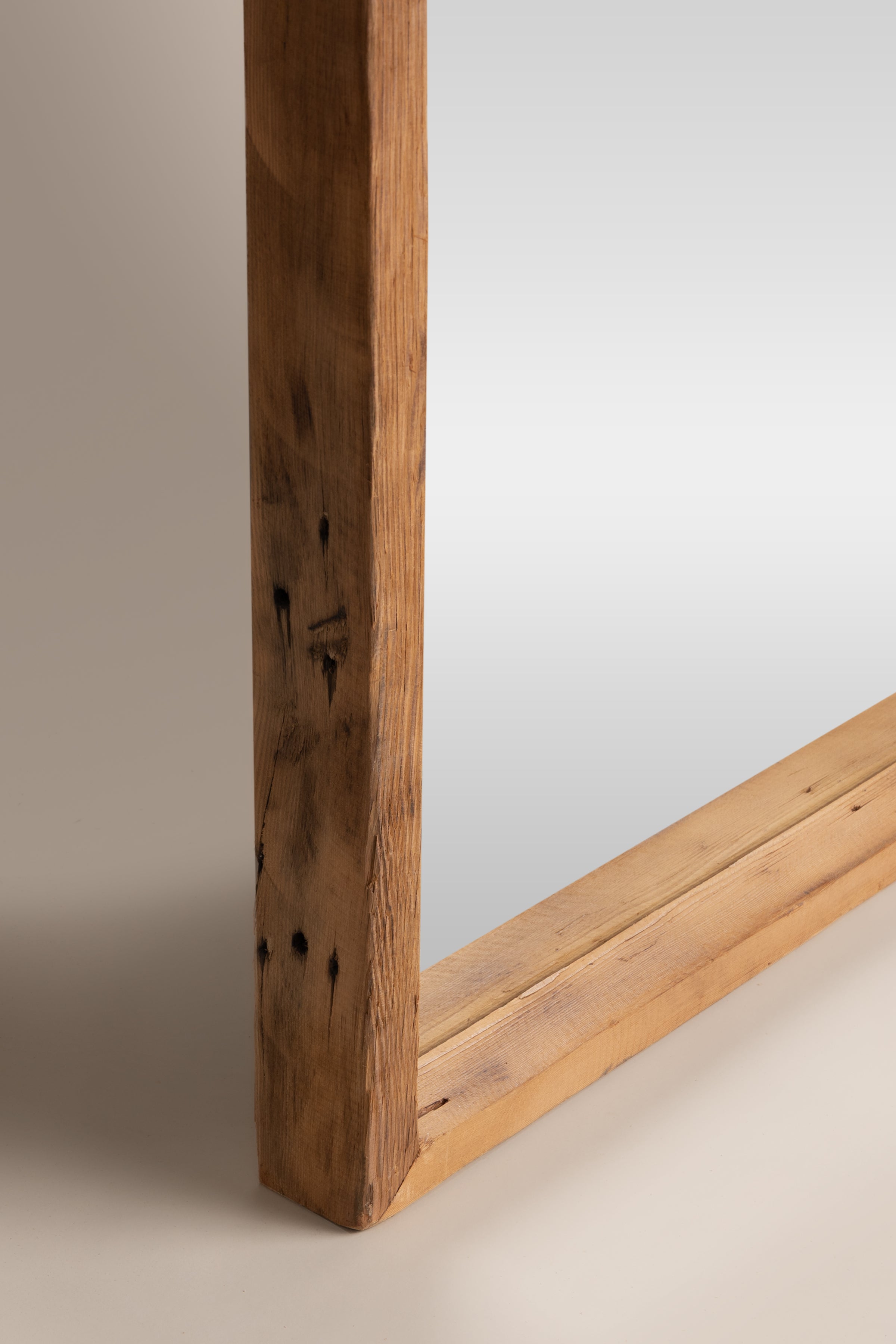 Deep Frame Mirror